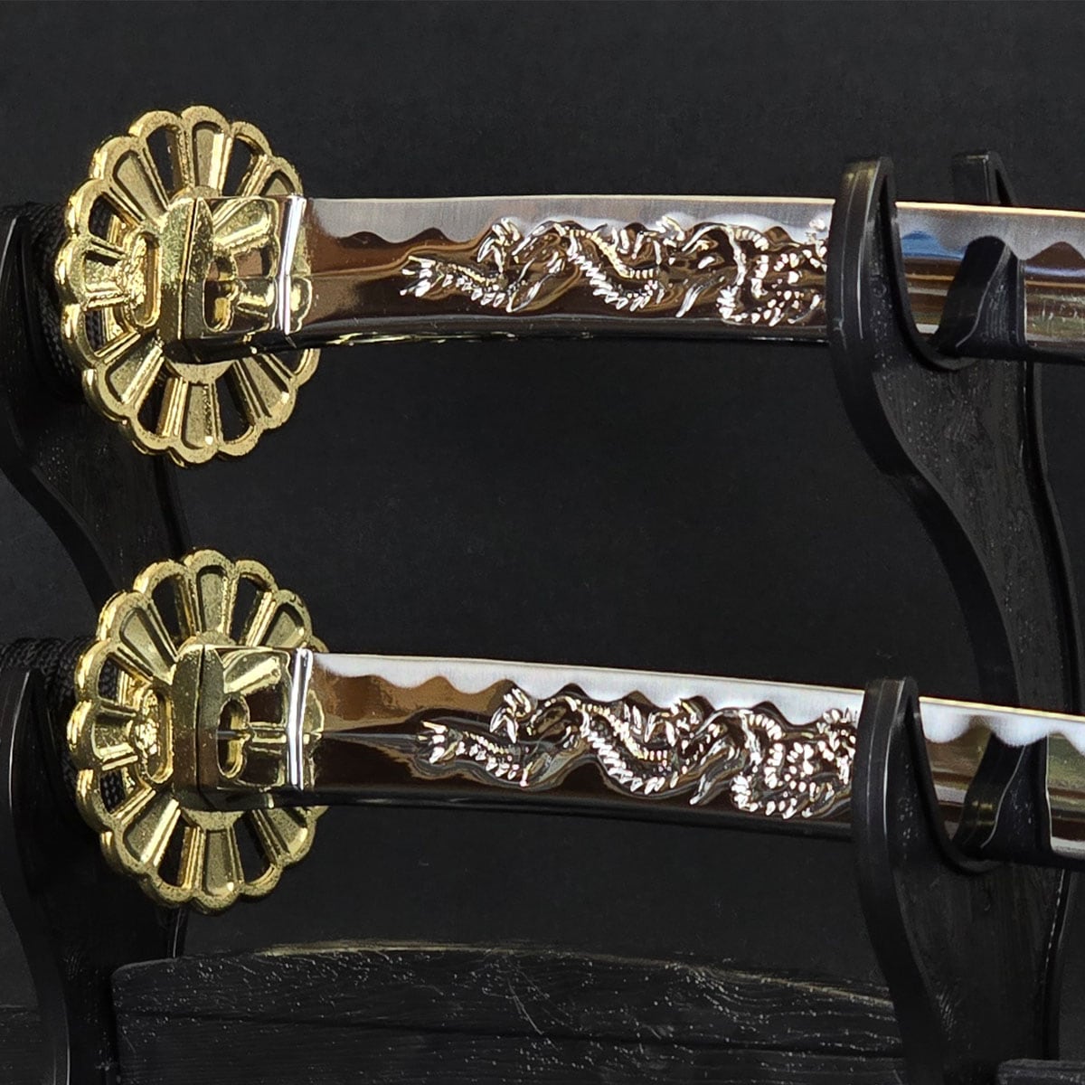 ミニミニ竜3点セット 彫金 黒 刀掛台付 刀身竜彫 模造刀｜【公式