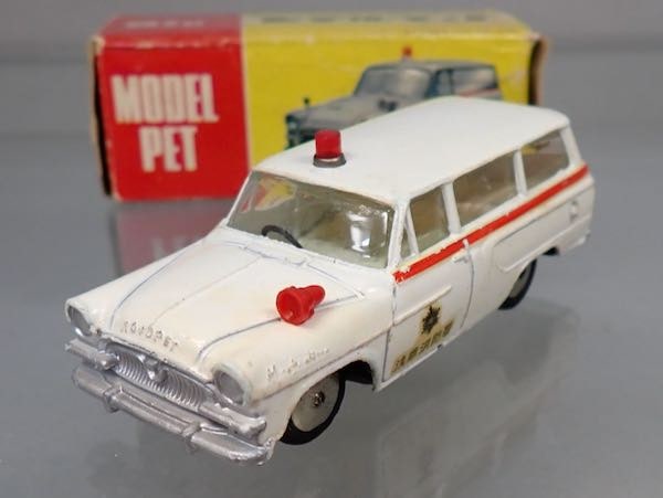 珍品／モデルペット 2SA トヨペット クラウン マスターライン 救急車