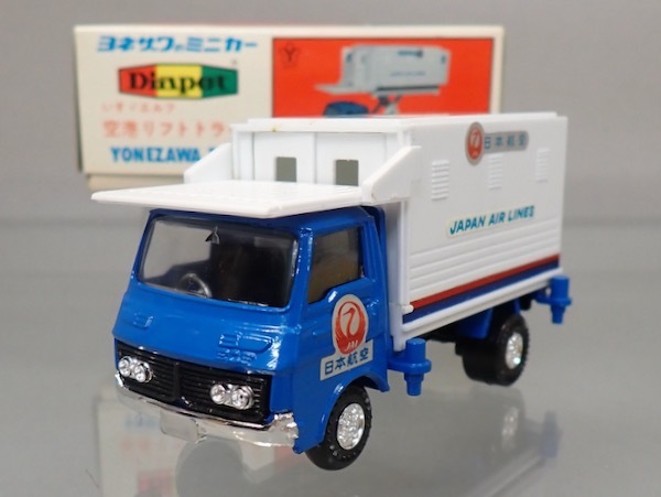 ダイヤペット 0266 いすゞ エルフ 空港リフトトラック 1/40 | ダイヤ