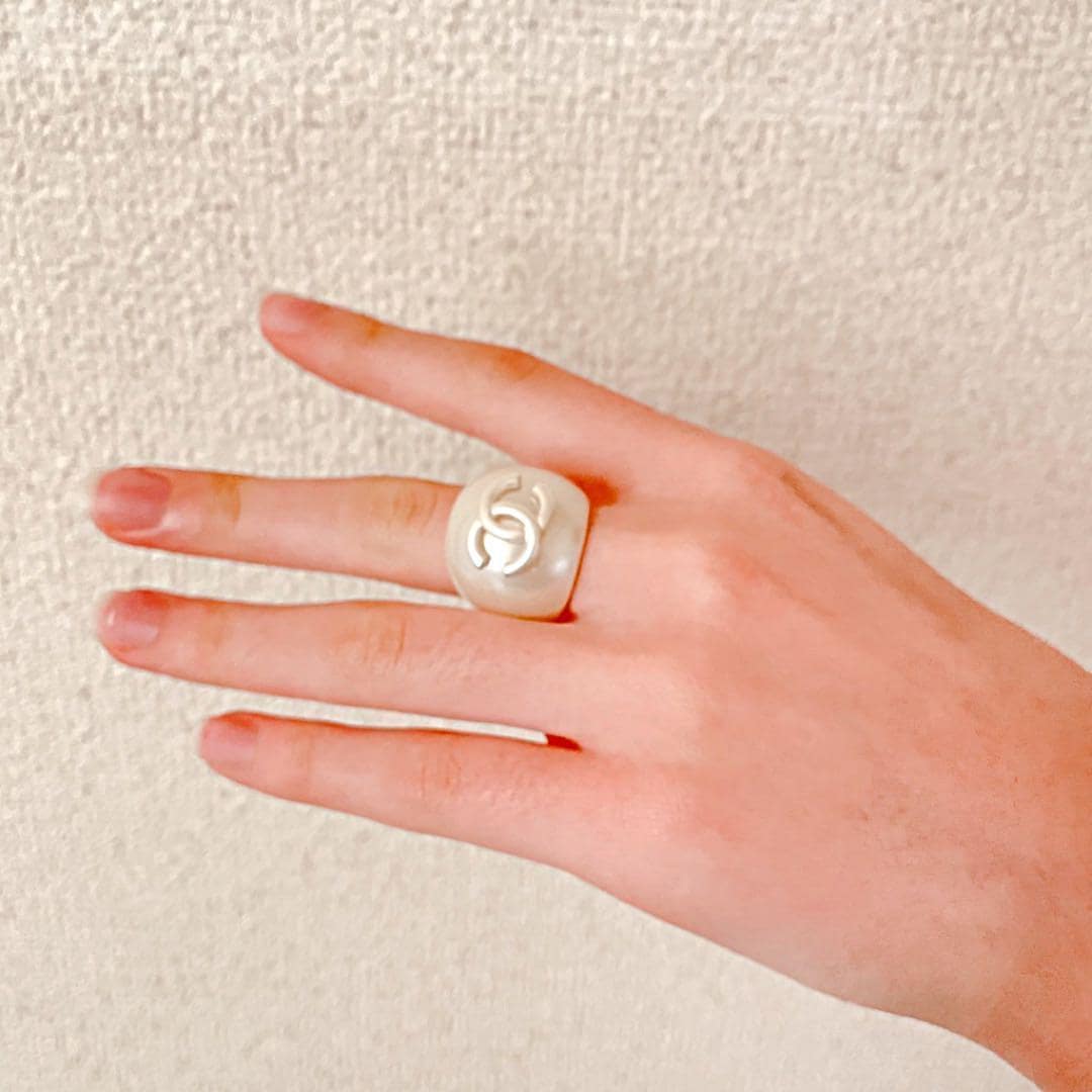 CHANEL シャネル リング 指輪 ココマーク プラスチック パールホワイト
