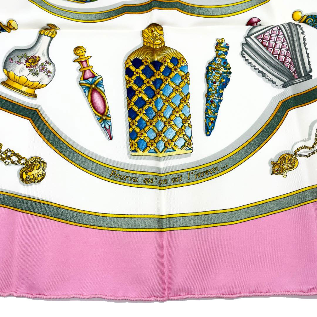 HERMES エルメス スカーフ カレ90 『Qu importe le flacon （香水瓶