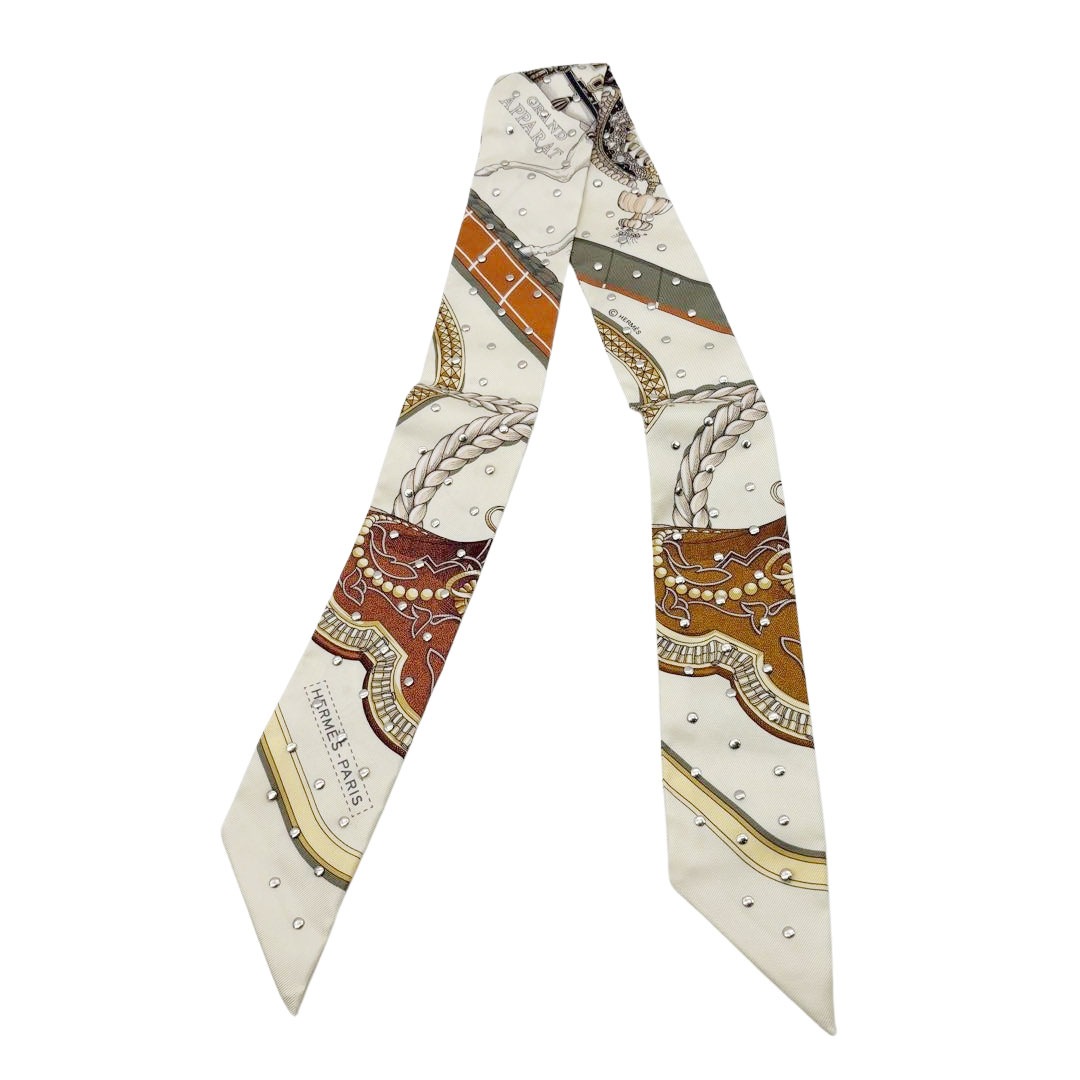 HERMES エルメス スカーフ ツイリー 『GRAND APPARAT グラン・アパラ