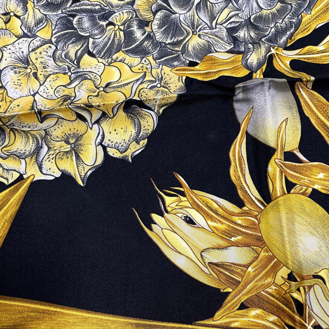 HERMES エルメス スカーフ カレ90 『PASSIFLORES（パッションフラワー