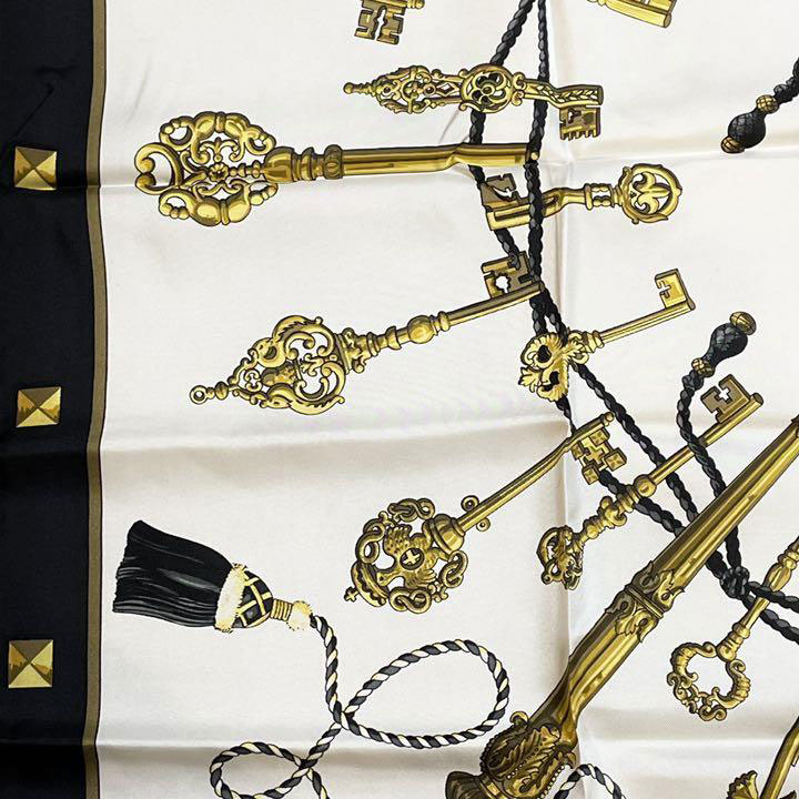 HERMES エルメス スカーフ カレ90 『LES CLES(鍵柄)』 シルク ホワイト