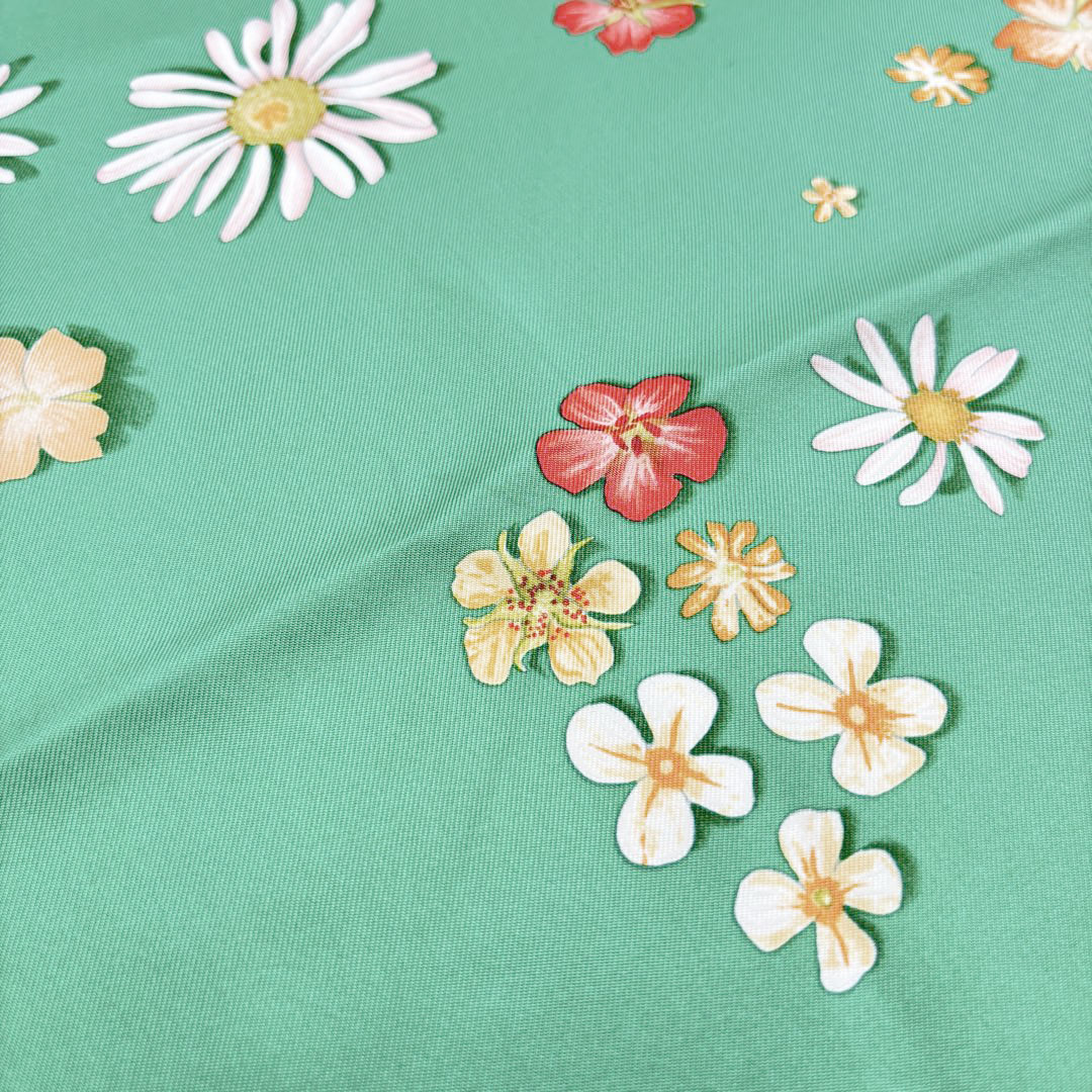 HERMES エルメス スカーフ カレ90 『FLOWER POWER(フラワーパワー