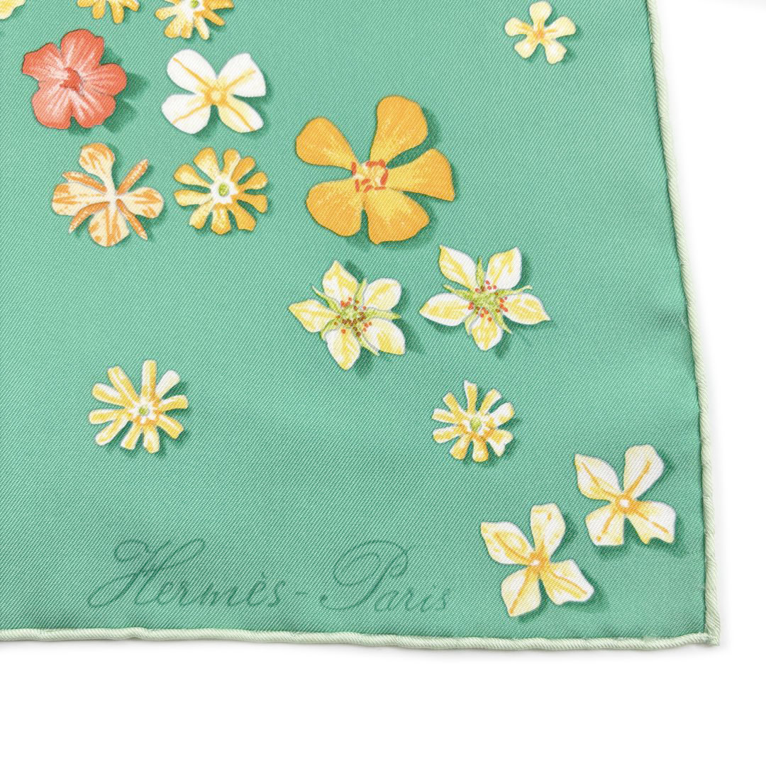 HERMES エルメス スカーフ カレ90 『FLOWER POWER(フラワーパワー