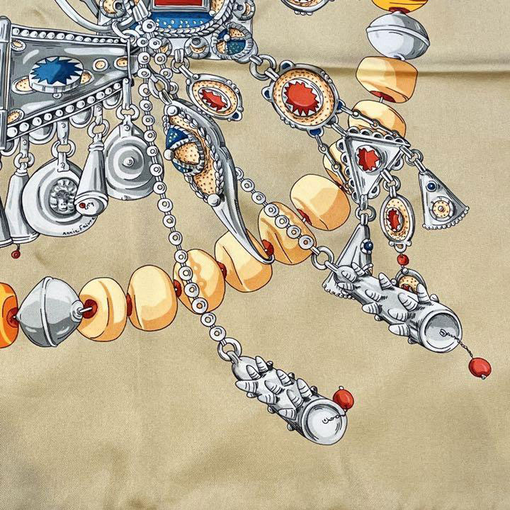 HERMES エルメス スカーフ カレ90 『TERRES PRECIEUSES(貴重な場所