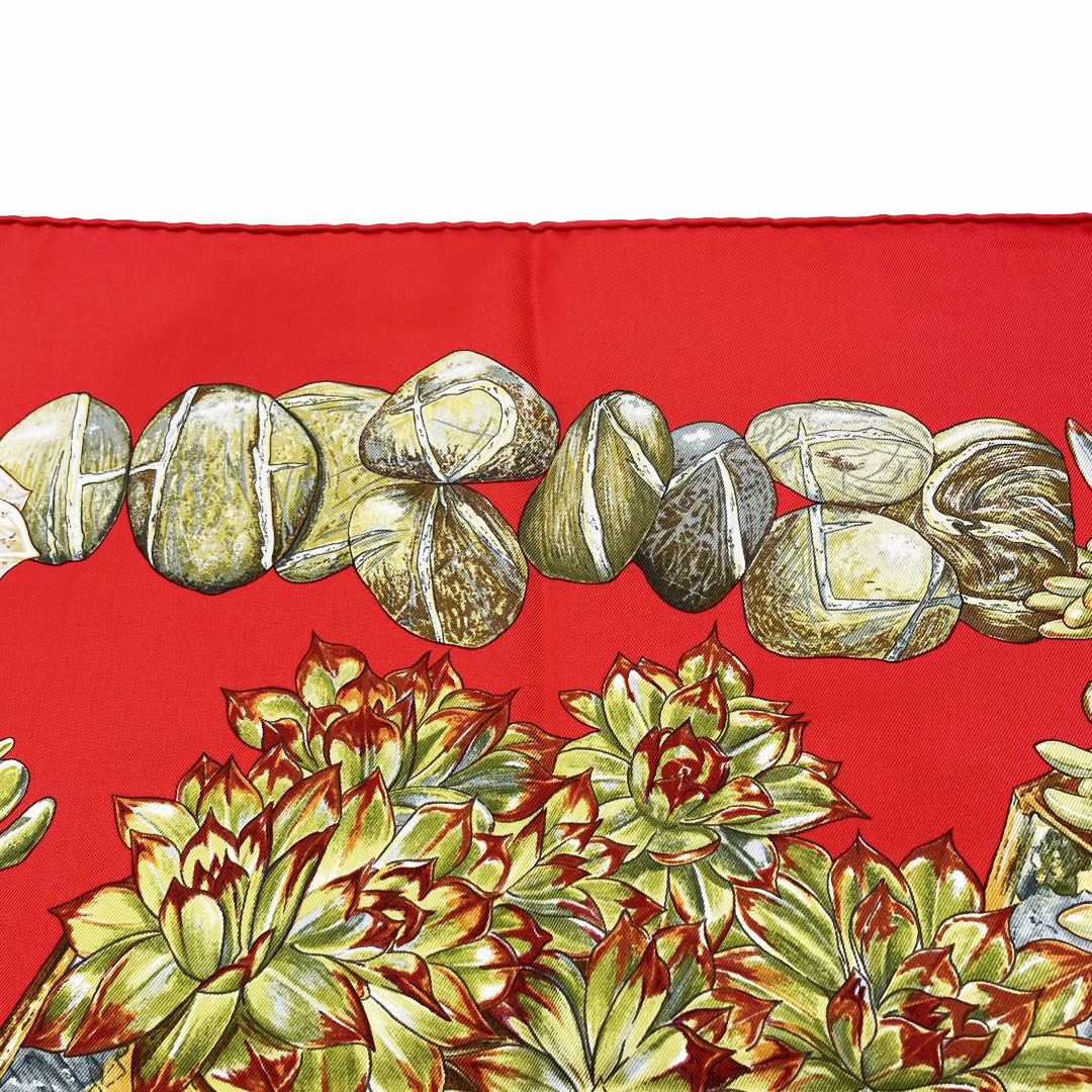 HERMES エルメス スカーフ カレ90 『JARDIN SECRET(秘密の庭)』 植物柄