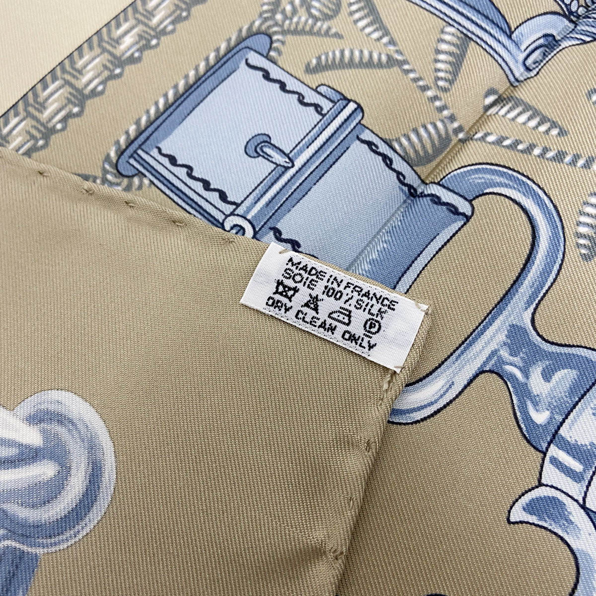 HERMES エルメス スカーフ カレ90 『ETRIERS』 鐙柄 馬具柄 ベージュ