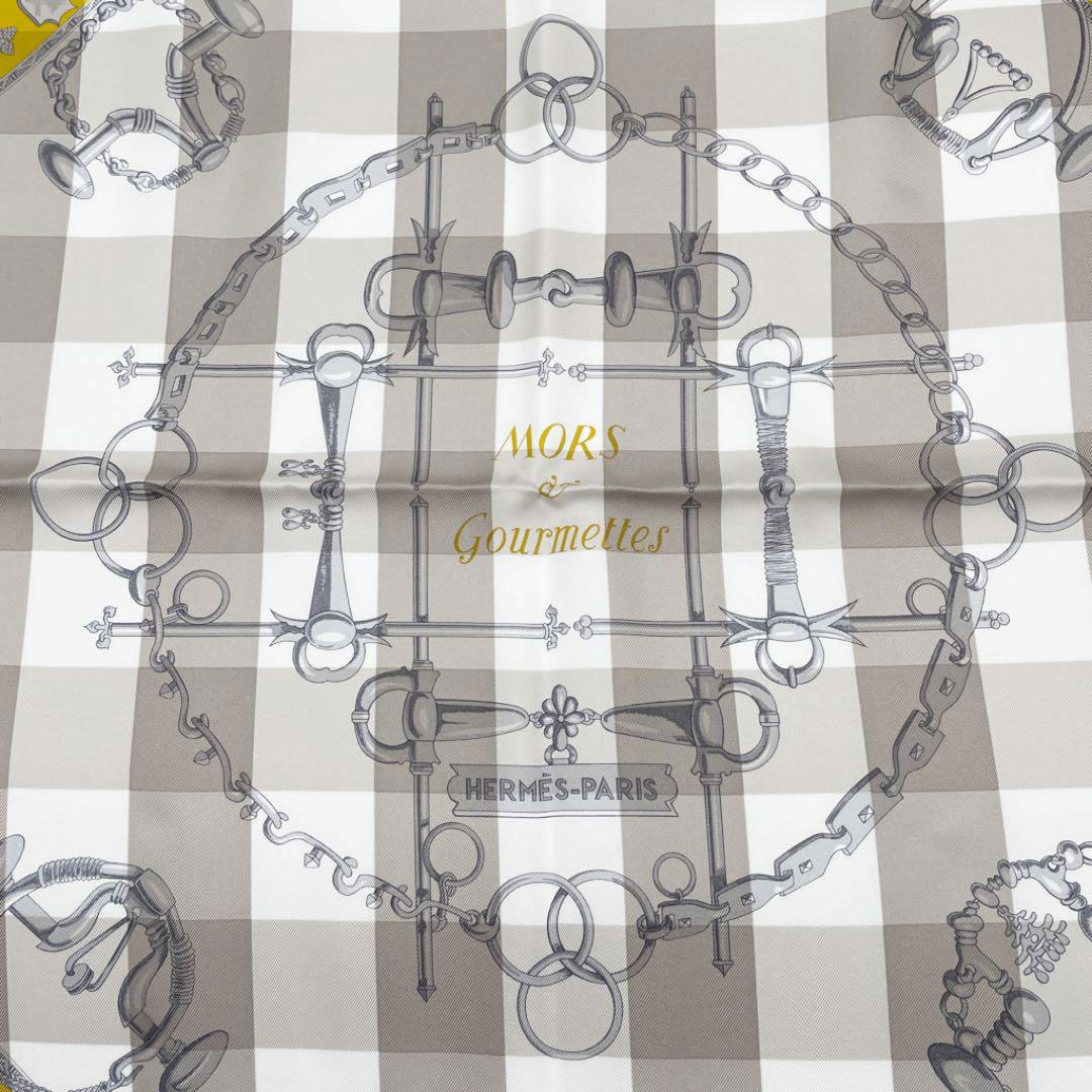 HERMES エルメス スカーフ カレ90 『Mors et Gourmettes（馬銜と鎖
