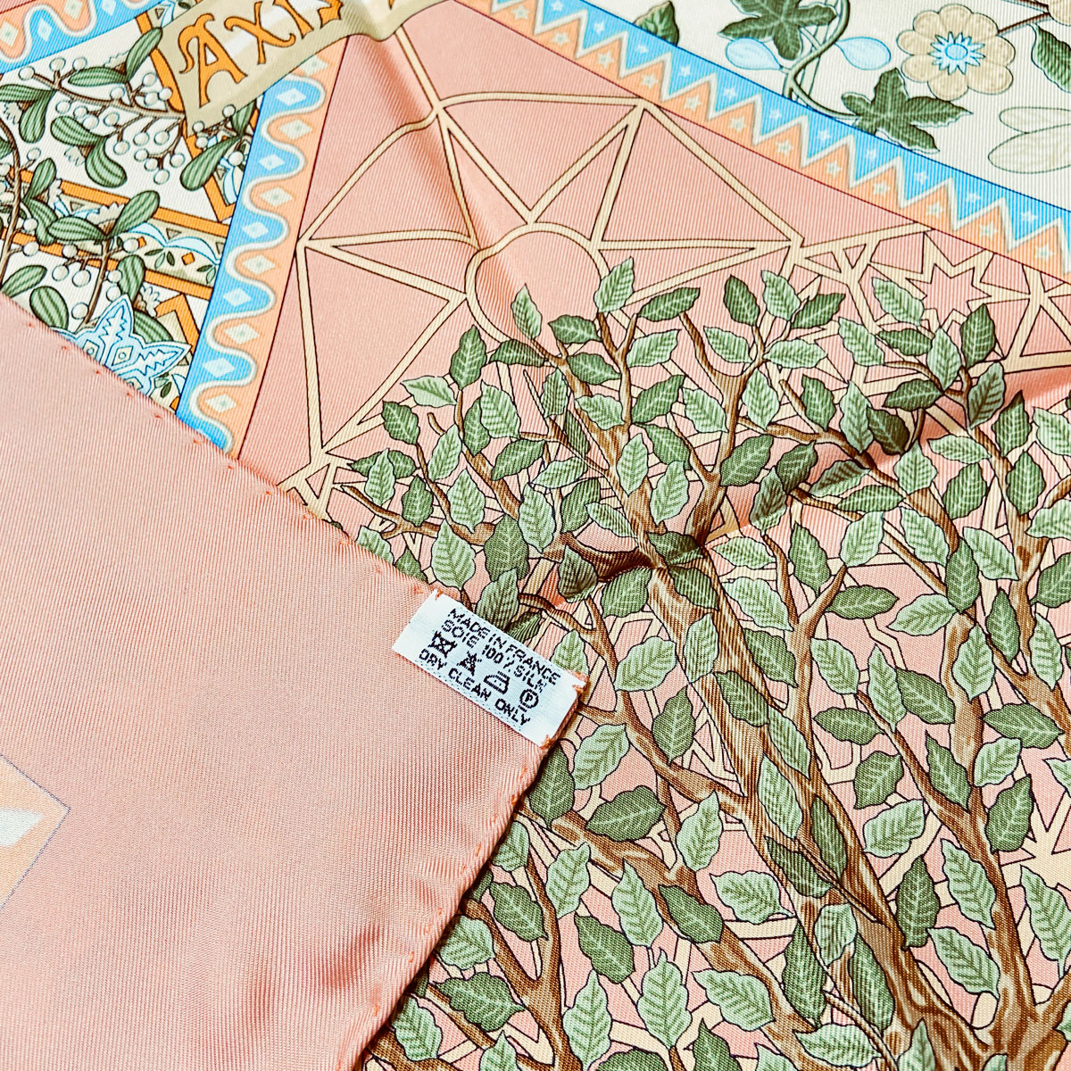 □エルメス□ スカーフ カレ90「AXIS MUNDI (世界の中心軸)」シルク