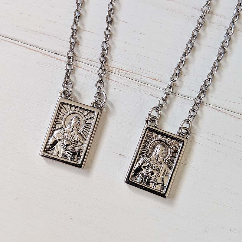エスカプラーリオ キリスト＆マリア【お守りネックレス】シルバー