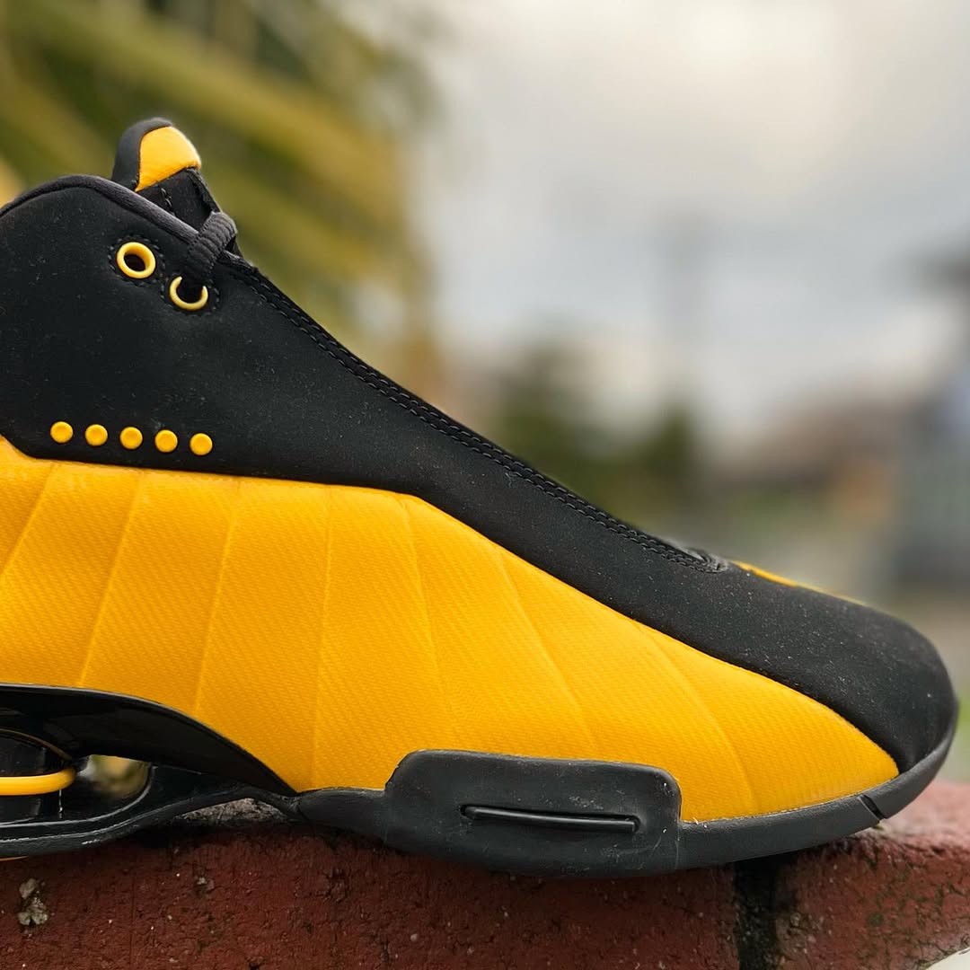 NIKE SHOX BB4 'BLACK UNIVERSITY GOLD' ナイキ ショックス ビービー4