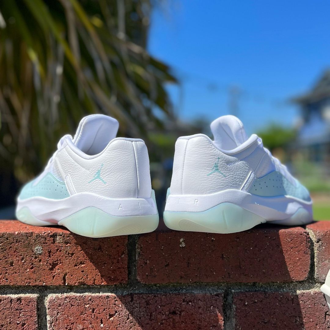 WMNS AIR JORDAN 11 CMFT LOW ウイメンズ エア ジョーダン 11