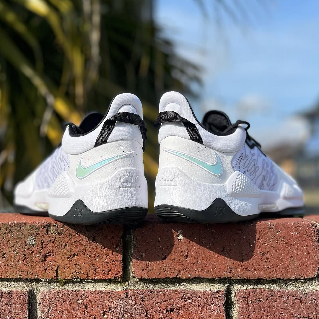 NIKE PG 5 EP 'WHITE BLACK' ナイキ ポール ジョージ 5 【MEN'S