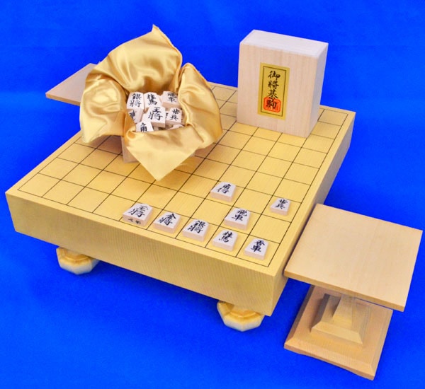 将棋セット 新かや2寸一枚板足付将棋盤セット(木製将棋駒白椿上彫駒
