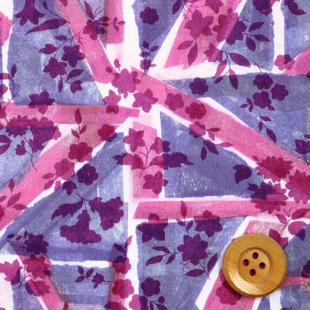 リバティプリント タナローン（Floral Flag フローラル・フラッグ