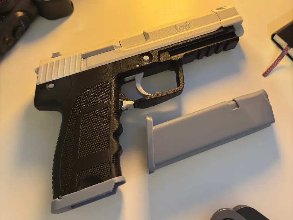 Resident Evil SG-09 R - Free 3D Print Model - MakerWorld