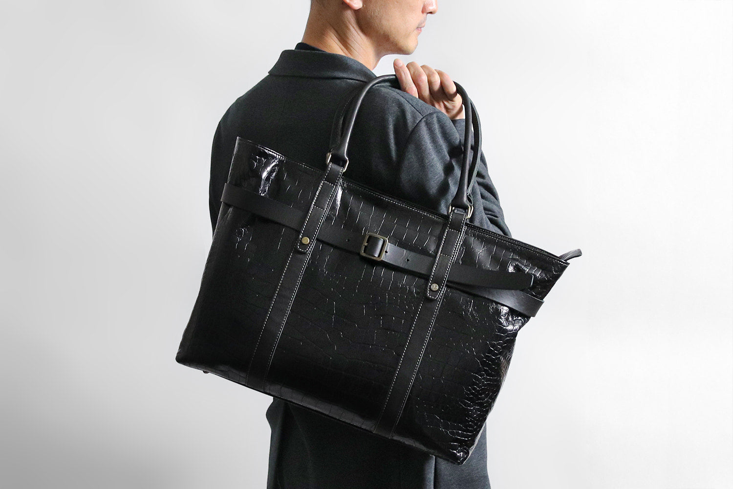 クロコ型押し革