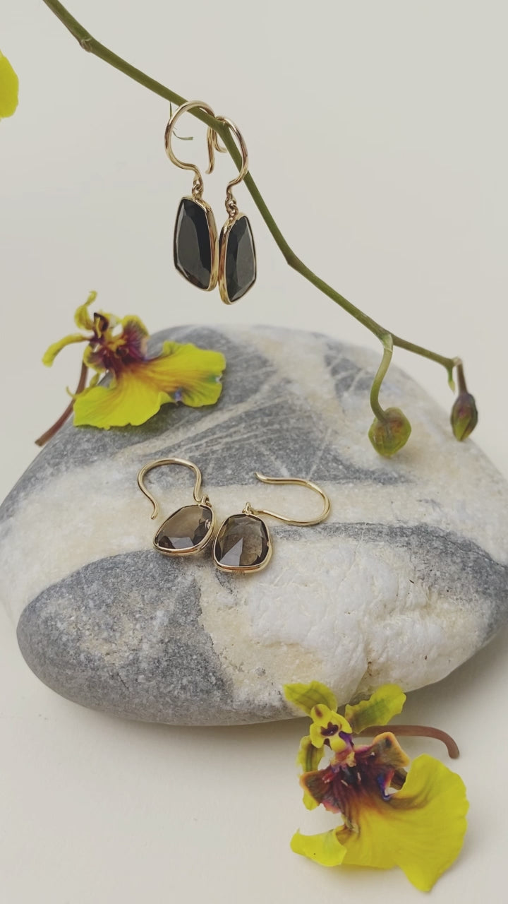 MARIHA(マリハ) Organic Gems ピアス スモーキークォーツ M K18 天然石