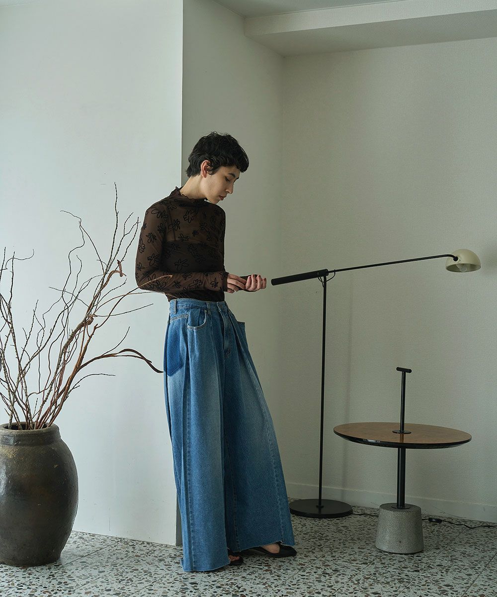 SUPER WIDE TUCK DENIM