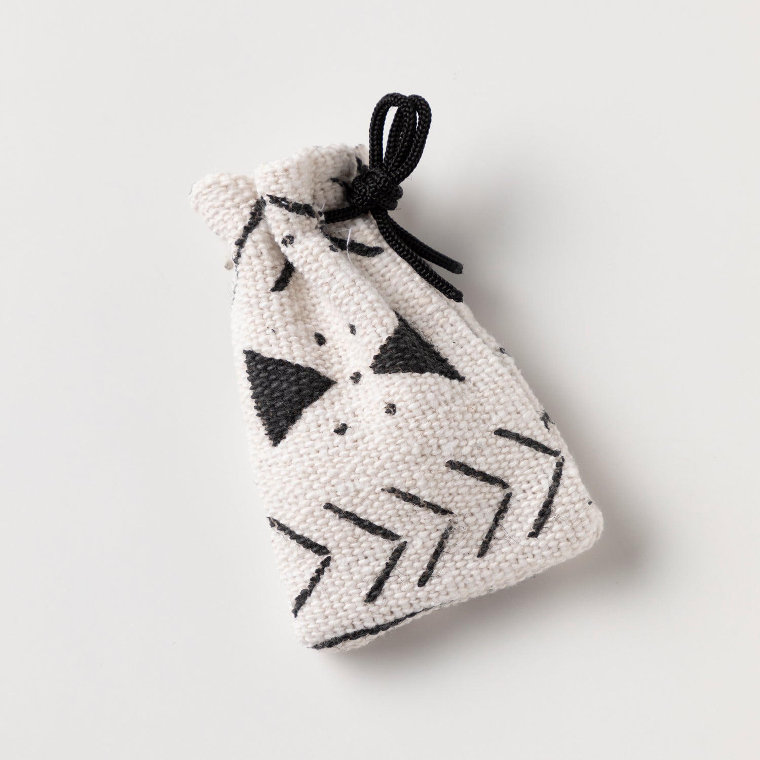 Adawat'n Tuareg | アダワットトゥアレグ シルバーバングル “アガジズ