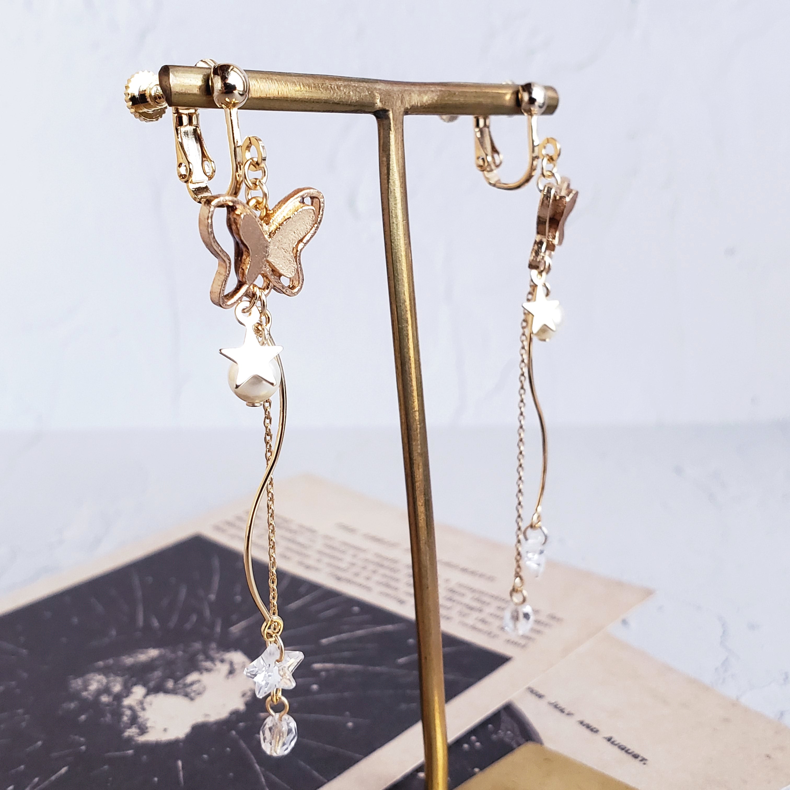 星に舞う蝶のピアス/イヤリング – 宙フェス夜市