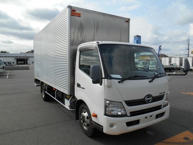 日野 デュトロ 小型 バン TKG-XZU730M (8125)｜中古トラックの