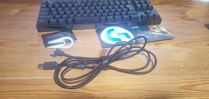 Logicool G PRO X レビュー】サクサク爽快な青軸！最強に使いやすい