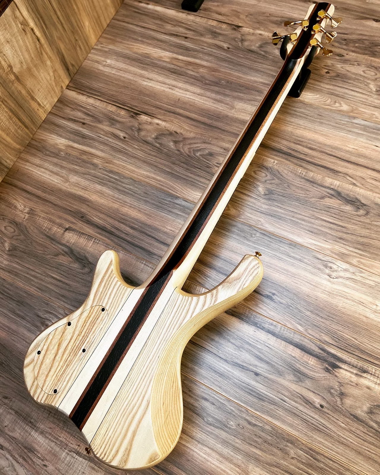 Desert Buckeye Burl - MGBASS GUITARS