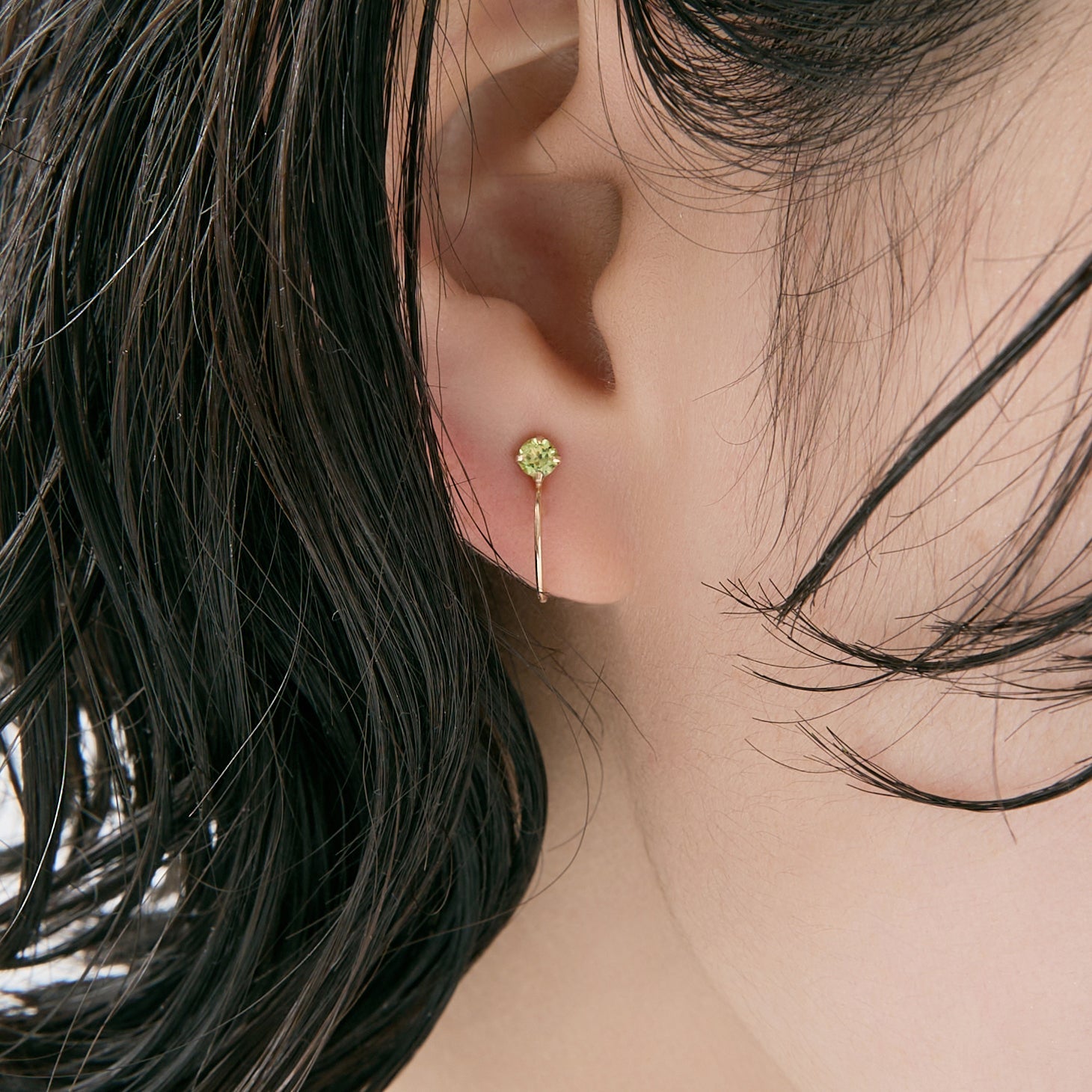 K10 誕生石 イヤリング（8月：ペリドット）- me.（エムイードット）