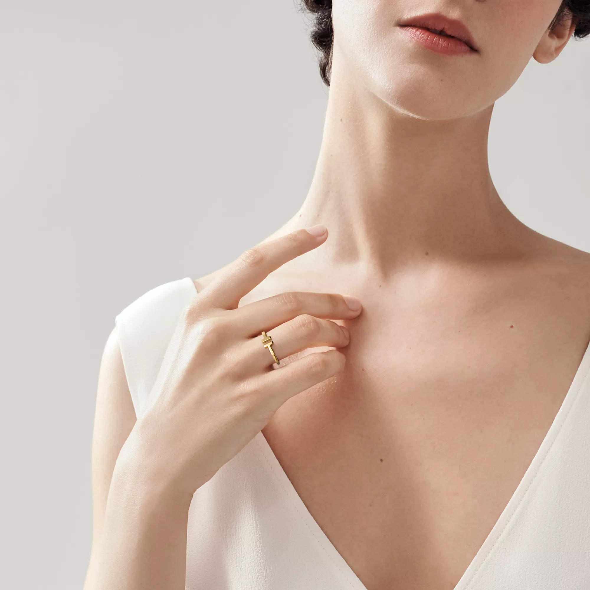 Tiffany T:Wire Ring in Yellow Gold | Tiffany & Co. US
