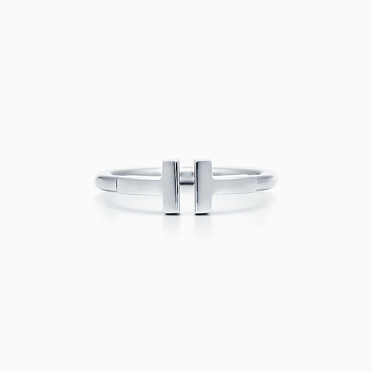 ティファニー T ワイヤー リング ホワイトゴールド | Tiffany & Co.