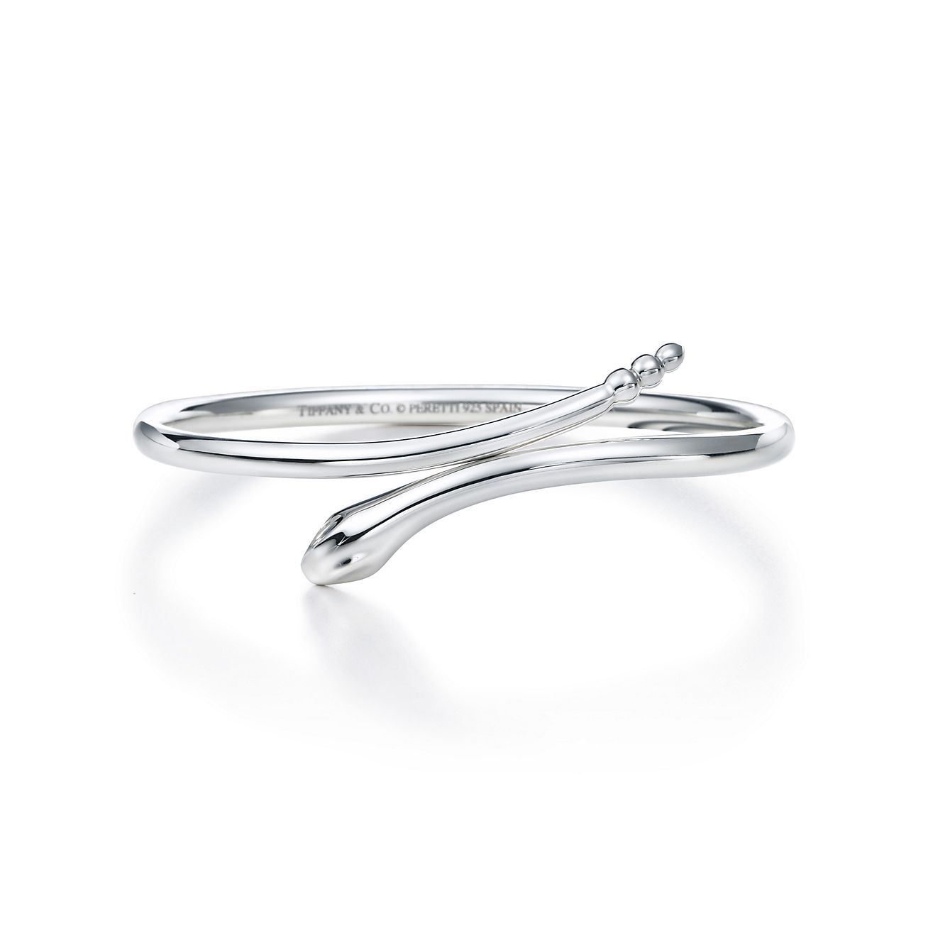 Elsa Peretti® Snake bangle in sterling silver, small. | Tiffany