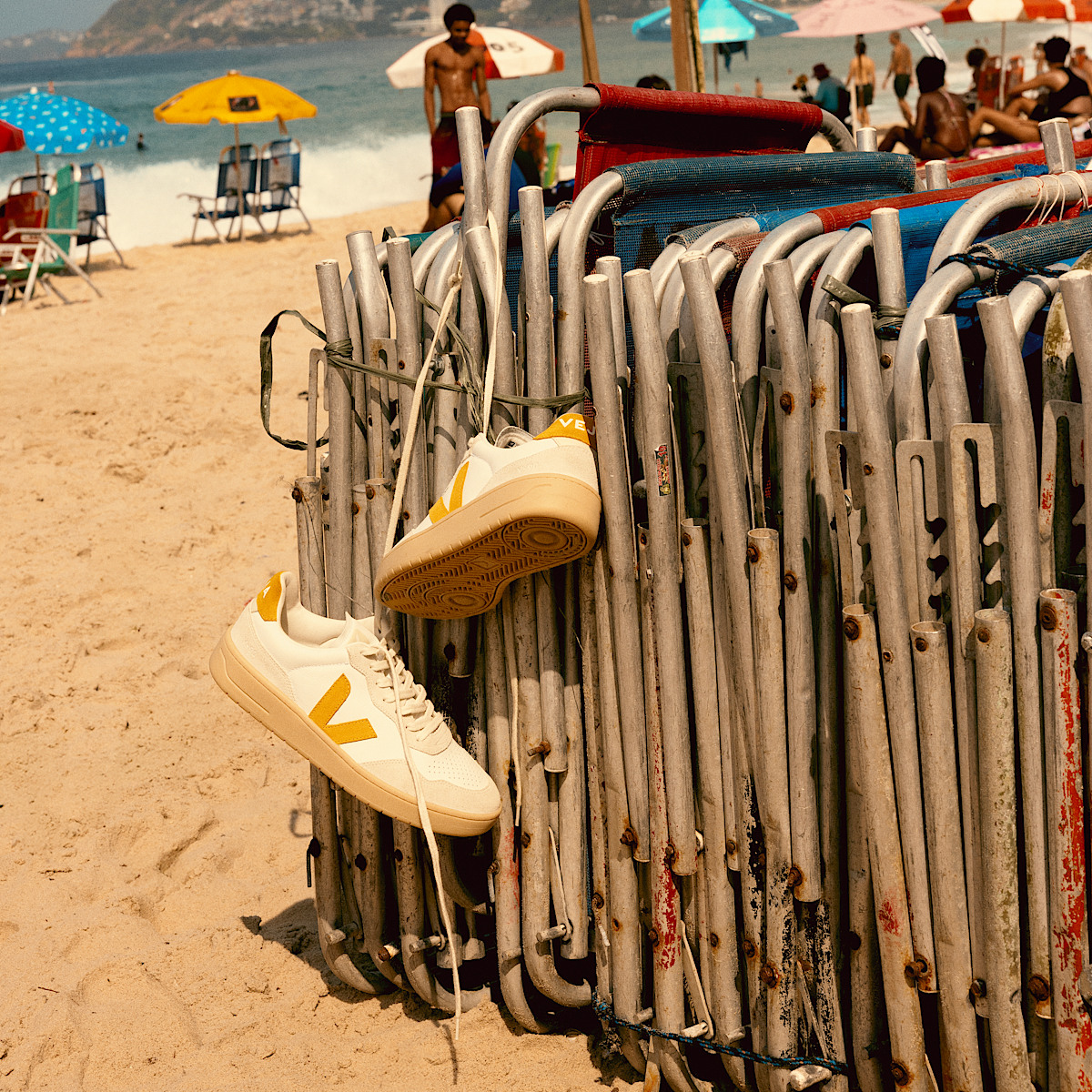 V-90 LEATHER WHITE TOSCANE NATURAL | VEJA