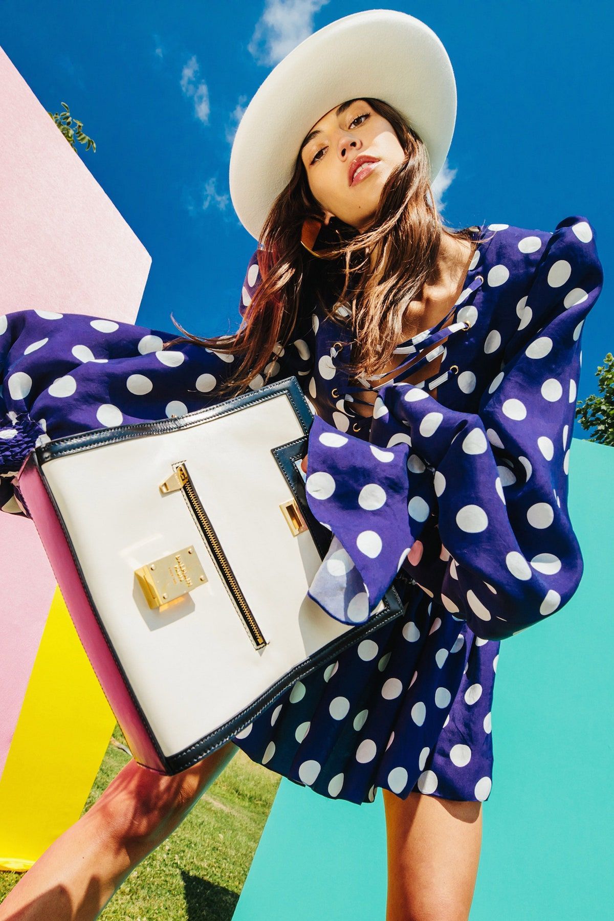 日々の着こなしに抑揚を生む、ドット柄の魅力。【2021年リゾート