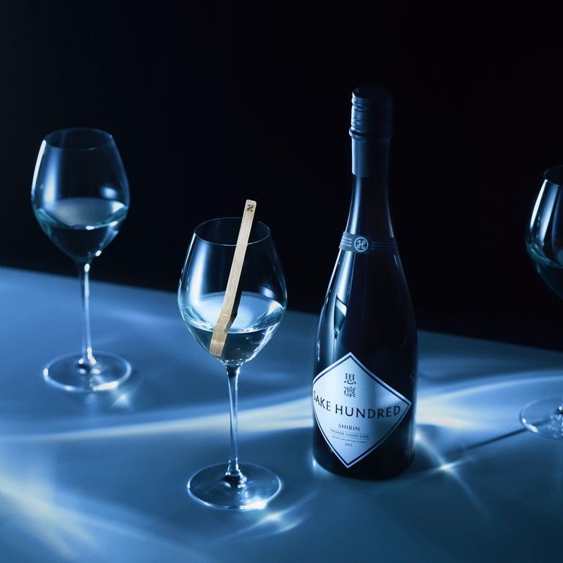 北海道産のミズナラ材にフィーチャー。高級日本酒ブランド、サケハンド