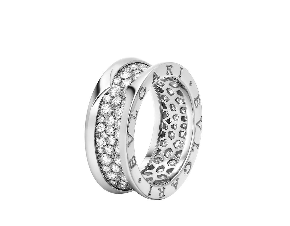 ブルガリの人気「ビー・ゼロワン」に新作リングが登場。パヴェ