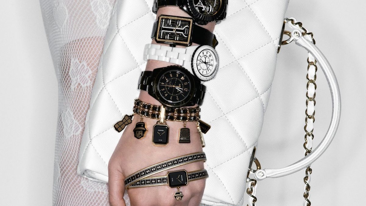 シャネル、クチュールの世界をイメージした限定ウォッチを発売 | Vogue
