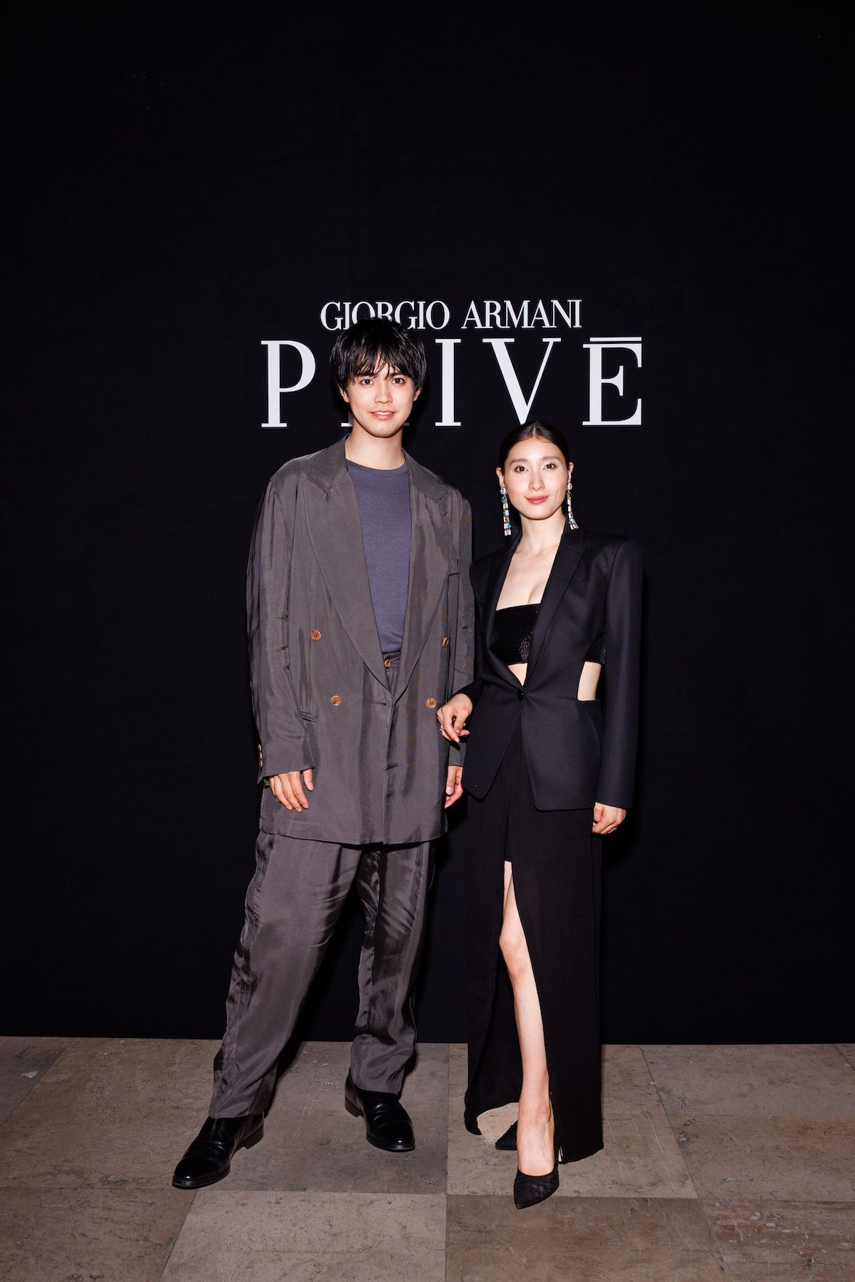 片寄涼太＆土屋太鳳夫妻、ジョルジオ アルマーニ プリヴェの2024-25年