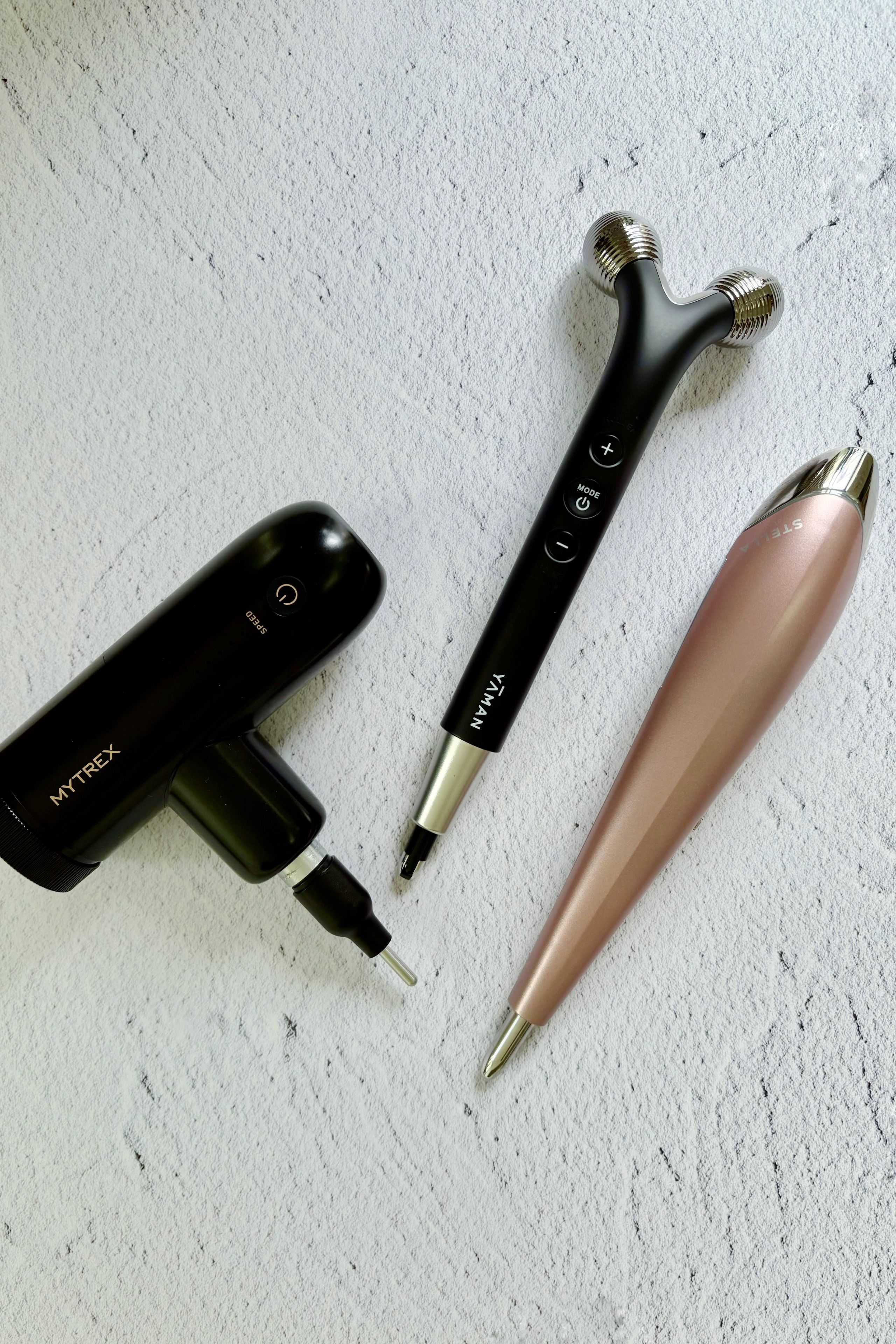 押すだけでどんどん小顔に。注目のニードル美顔器を試した結果は