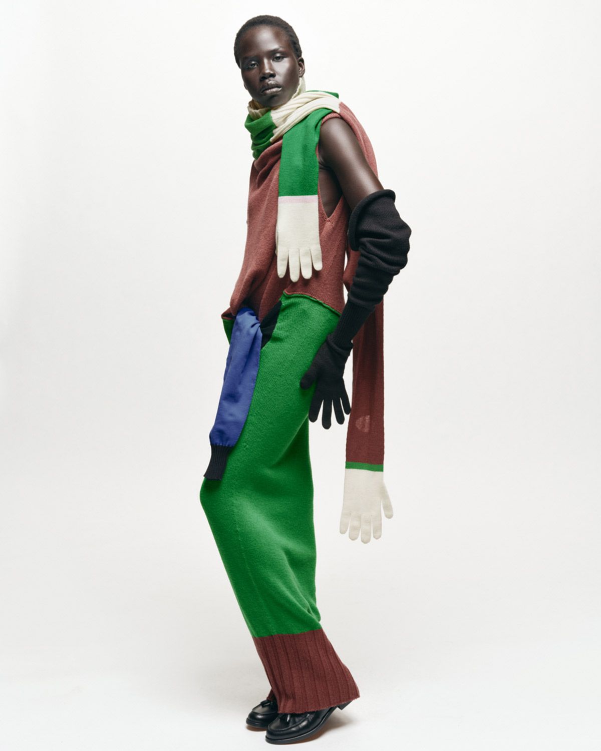 イッセイ ミヤケが袖だけでニットをクリエイトした「SLEEVES