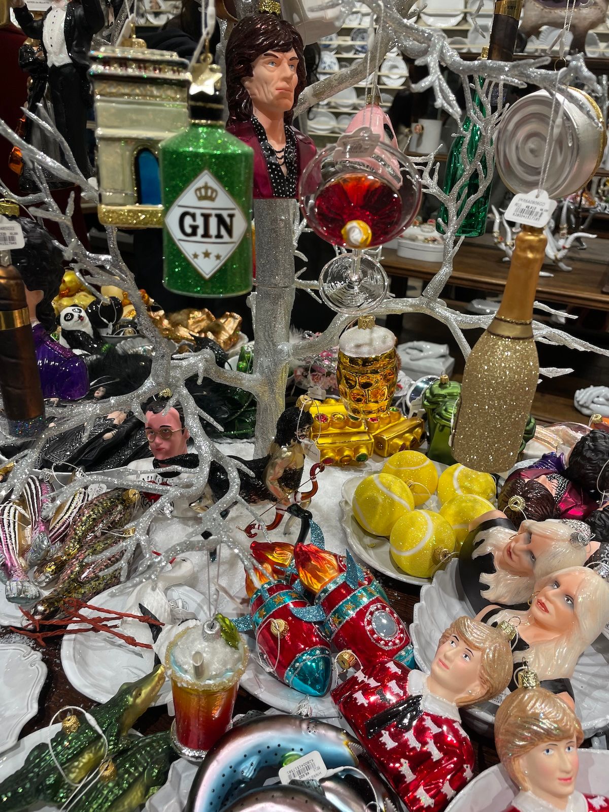 アスティエ ド ヴィラットが表参道にオープン。ギフトにも最適な