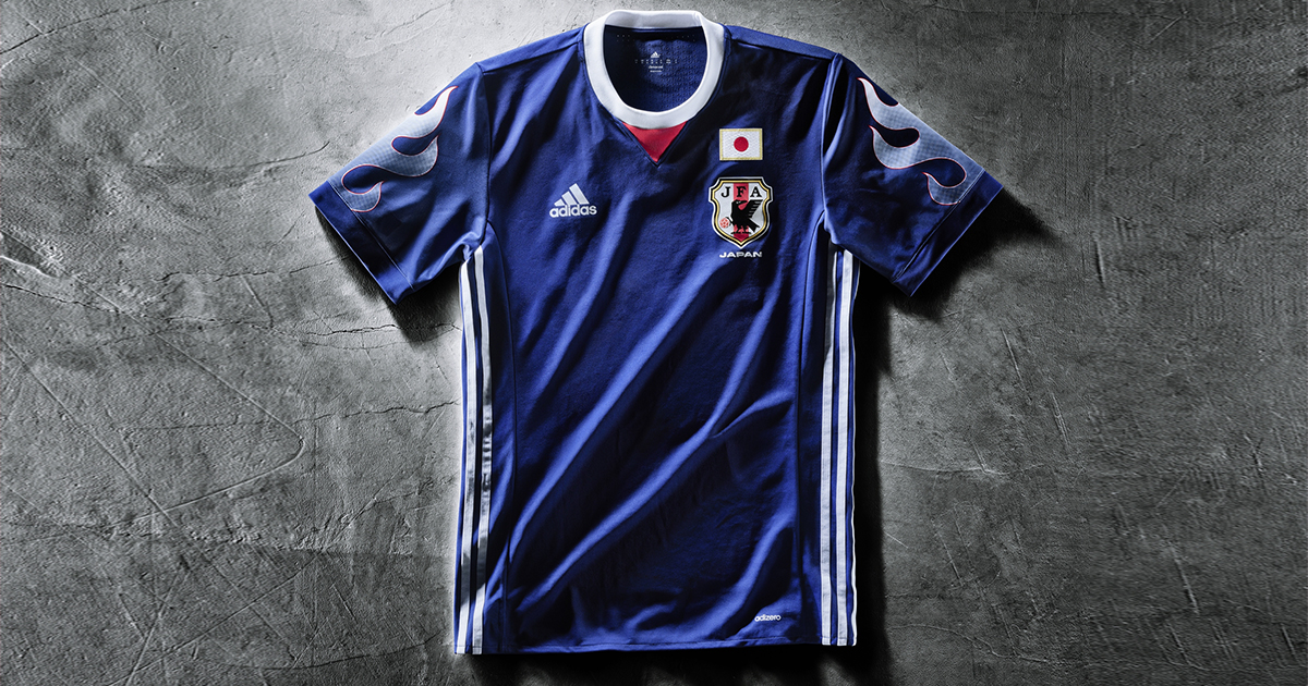 サッカー日本代表、伝説の“炎モデル”のユニフォームが今夜復活 - WWDJAPAN