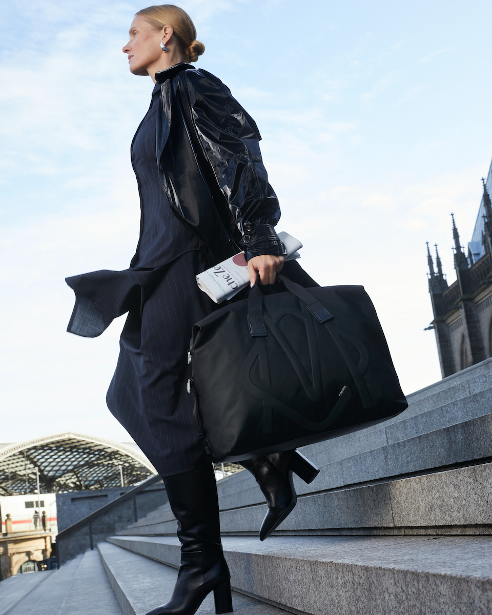 リモワ」が再生ナイロン使用のバックパック、ダッフルバッグ、トート