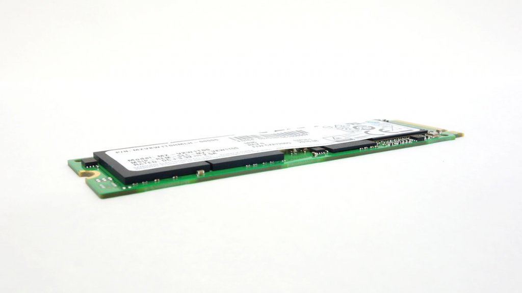 SM961 M.2 NVMe SSDシリーズに容量1TBモデル「MZVKW1T0HMLH-00000