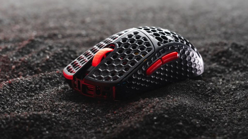 単三電池とほぼ同じ、26g~と超軽量G-Wolves製ゲーミングマウスを