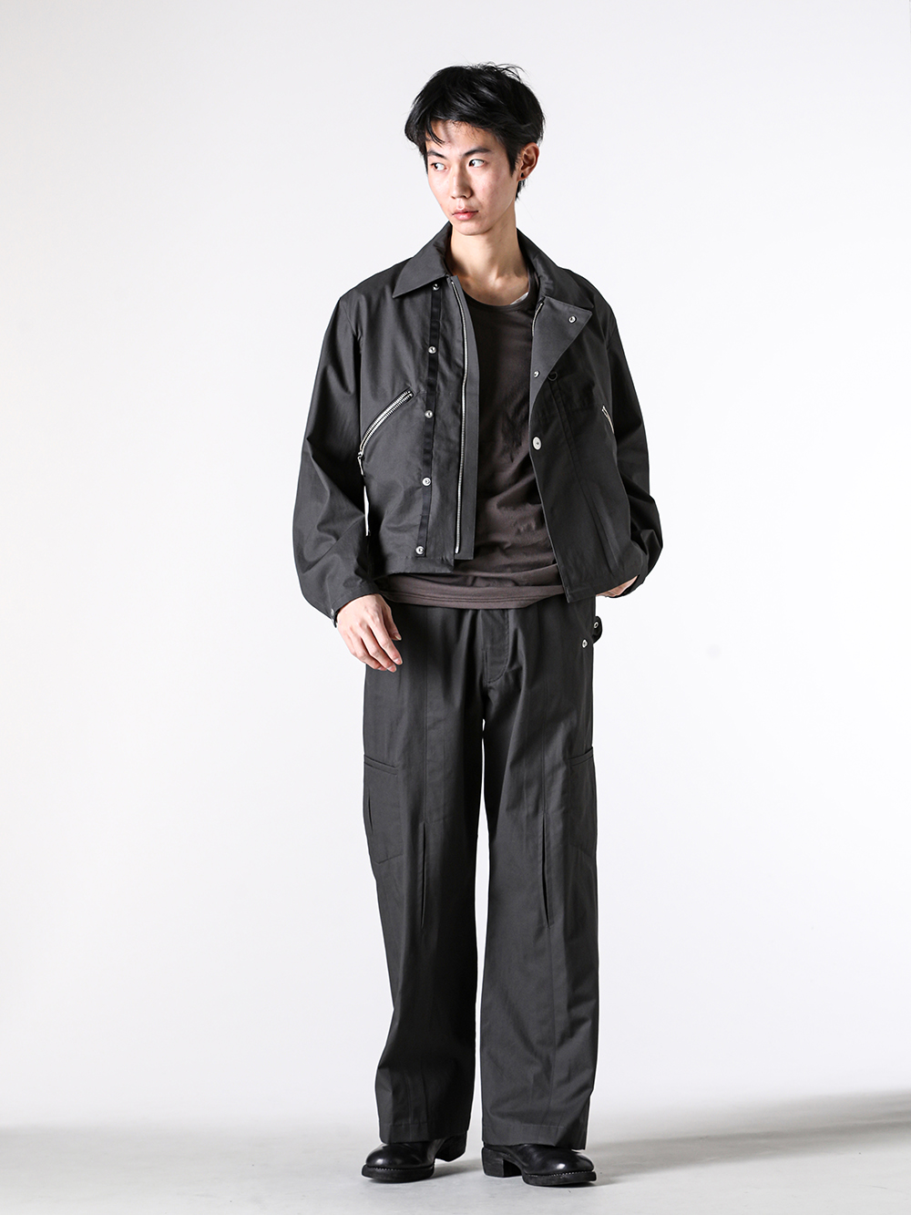 Omar Afridi（オマールアフリディ）：洗練されたモードと職人技が