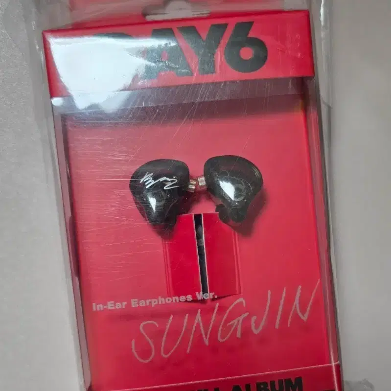 Day6 The Decade In-Ear Earphone Album Wonpil on Bunjang Global Site.