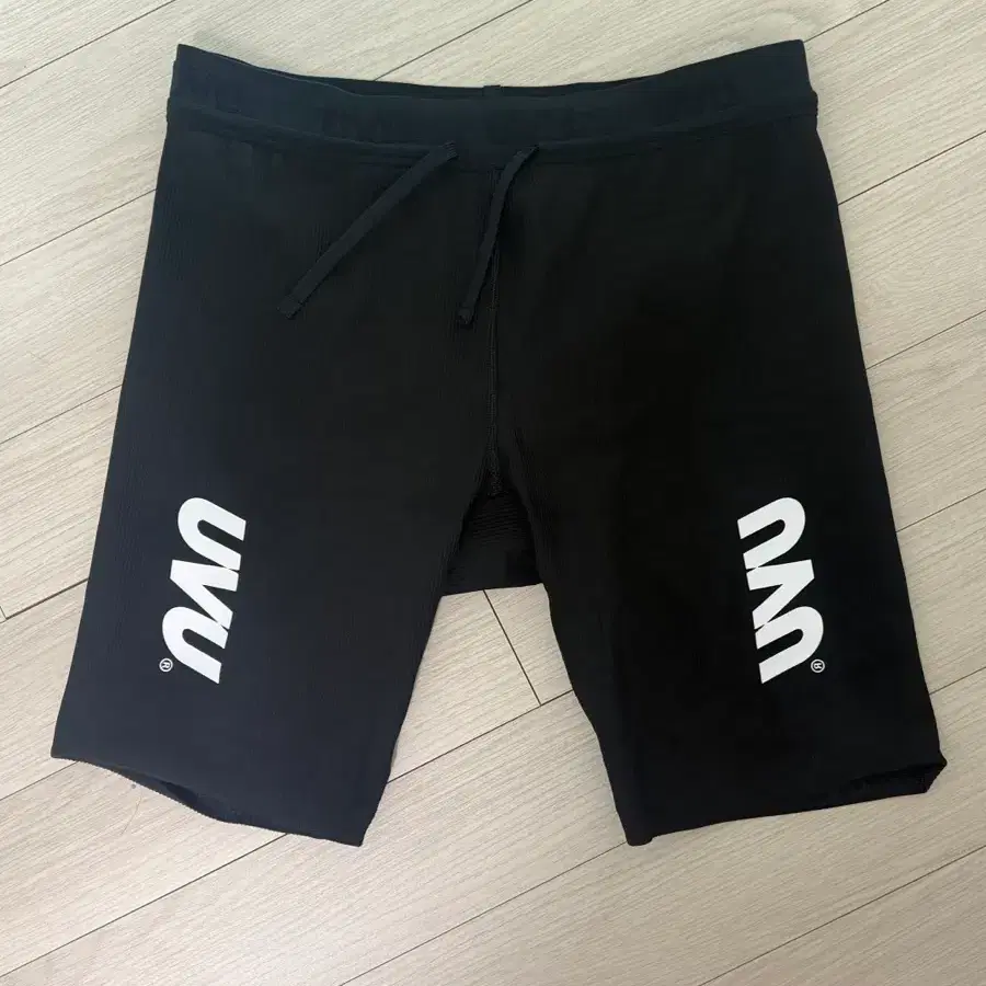 UVU HALF TIGHT 2.0 - M size for sale! #uvu,#uvu타이즈,#러닝,#러닝